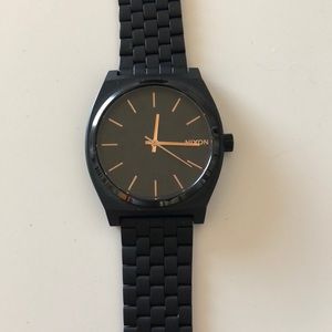 Nixon watch